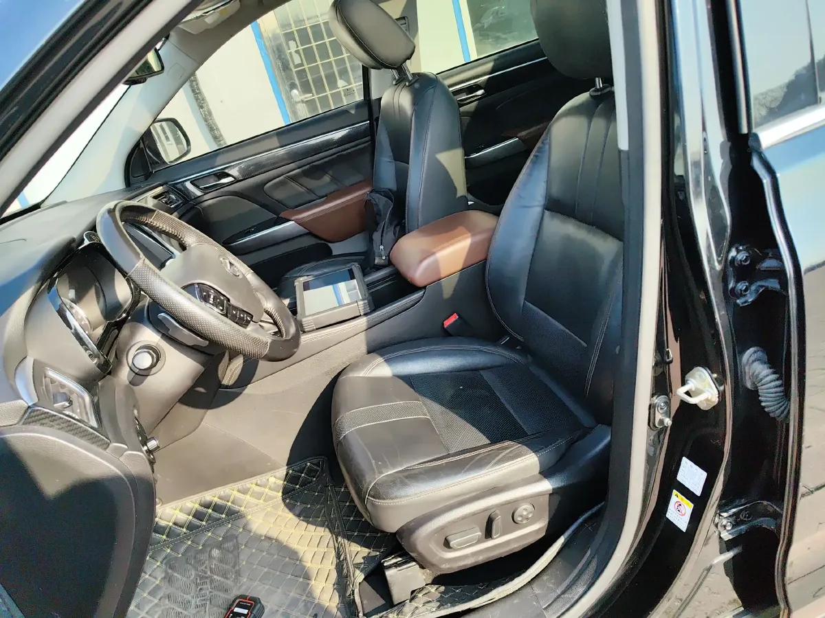 2017 GAC Trumpchi GS7 2.0T 201HP L4 6AT,autocango,china used car exporter,china ev exporter,chinese used car exporter,chinese used ev exporter