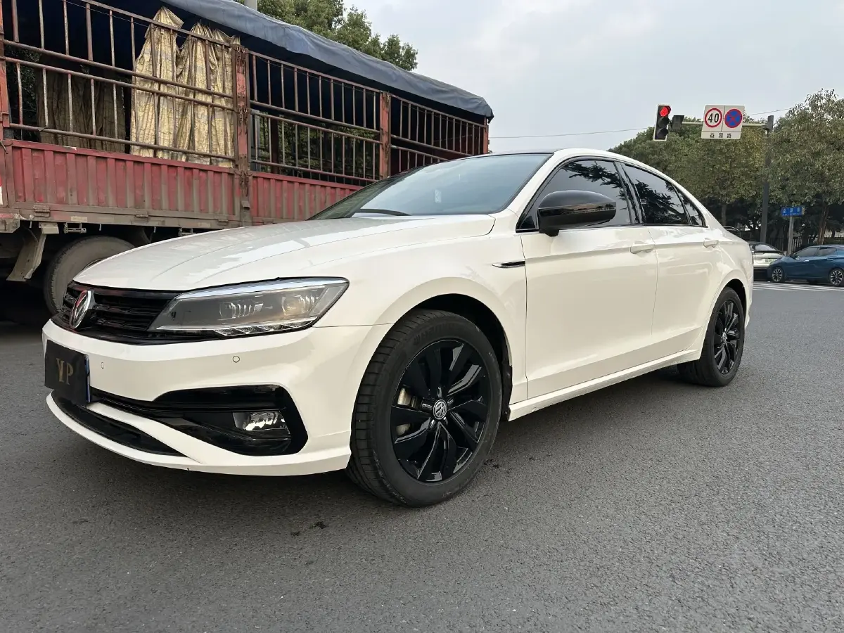 2021 Volkswagen Lamando 1.4T 150HP L4 7DCT