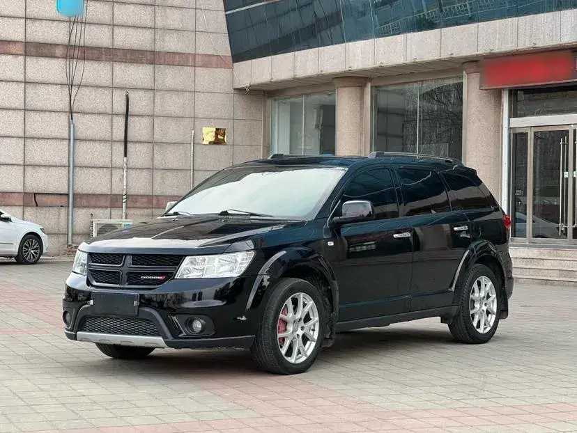 2013 Dodge JCUV 2.4L 170HP L4 6AT