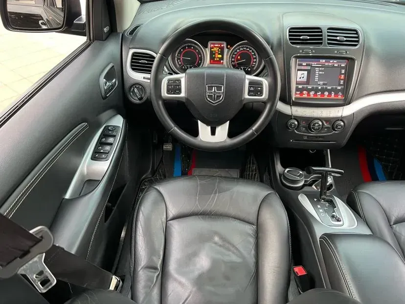 2013 Dodge JCUV 2.4L 170HP L4 6AT,autocango,china used car exporter,china ev exporter,chinese used car exporter,chinese used ev exporter