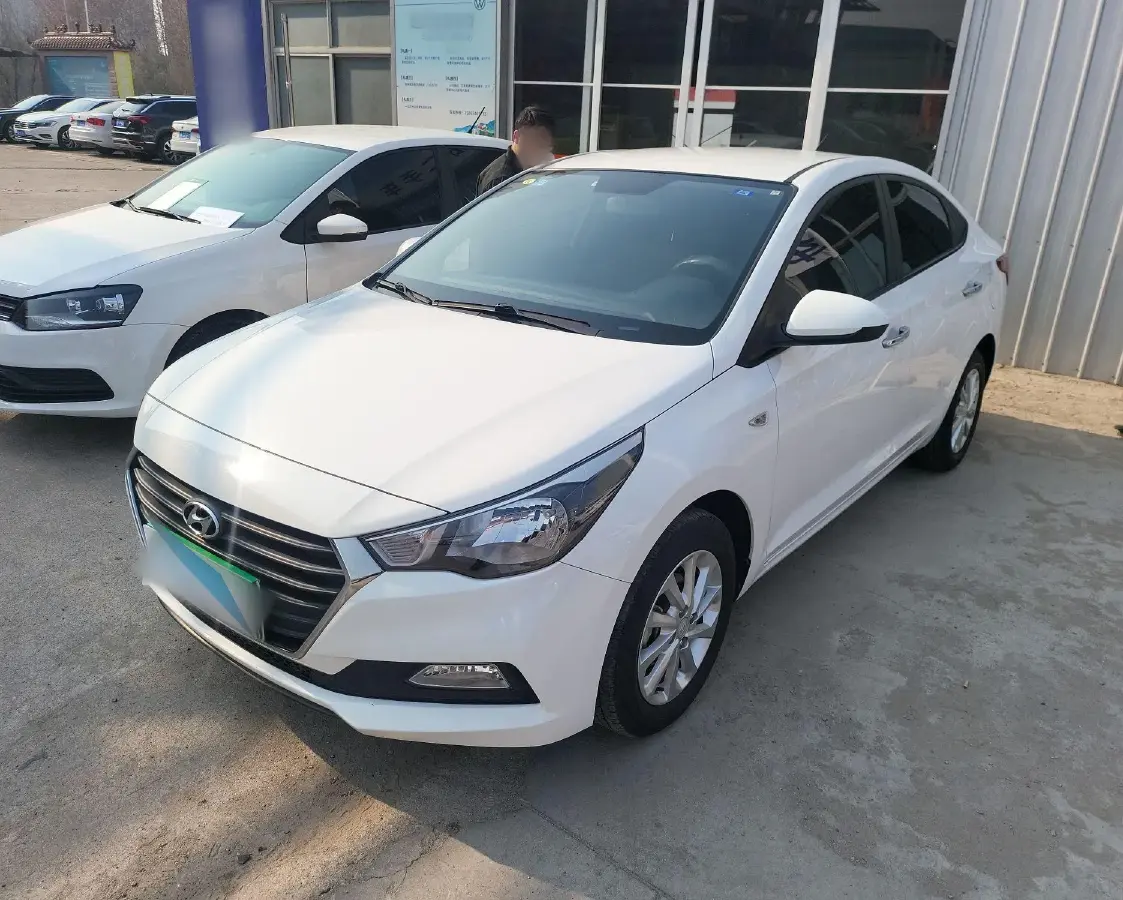 2016 Hyundai Verna 1.4L 100HP L4 6MT