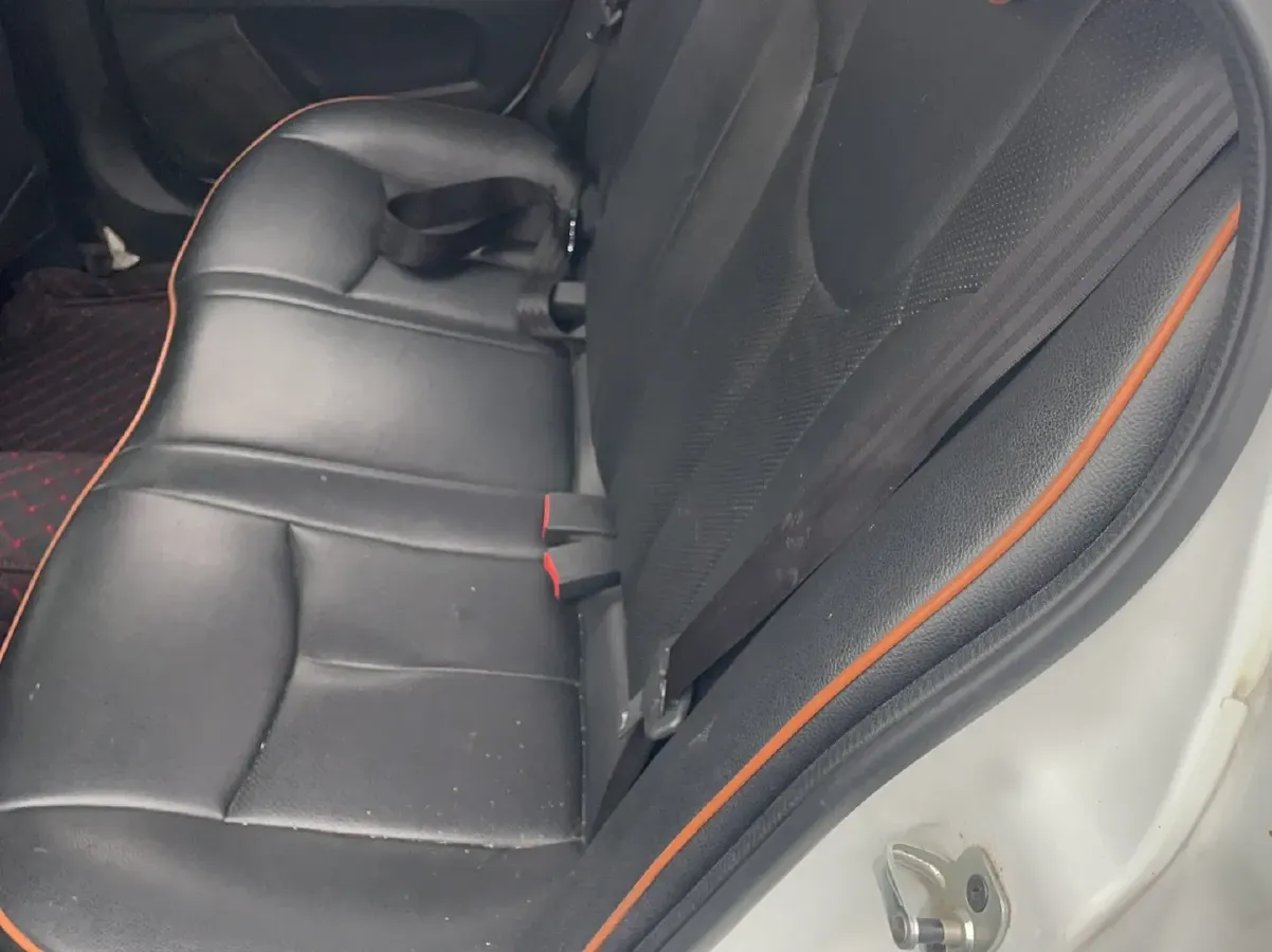 2015 Roewe 350 1.5L 109HP L4 5MT,autocango,china used car exporter,china ev exporter,chinese used car exporter,chinese used ev exporter