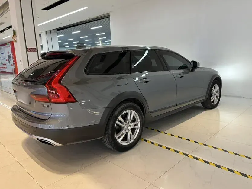 2017 Volvo V90 2.0T 254HP L4 8AT,autocango,china used car exporter,china ev exporter,chinese used car exporter,chinese used ev exporter