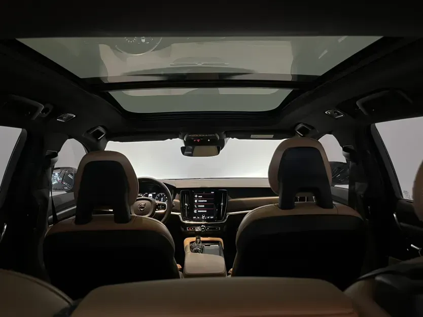 2017 Volvo V90 2.0T 254HP L4 8AT,autocango,china used car exporter,china ev exporter,chinese used car exporter,chinese used ev exporter