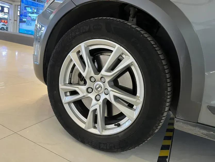 2017 Volvo V90 2.0T 254HP L4 8AT,autocango,china used car exporter,china ev exporter,chinese used car exporter,chinese used ev exporter