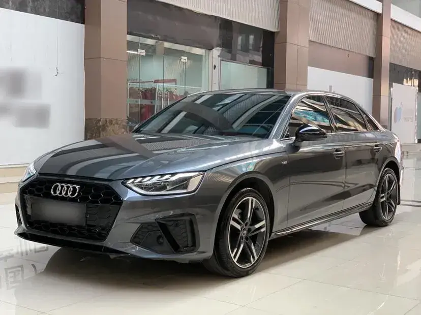 2022 Audi A4L 2.0T 190HP L4 7DCT