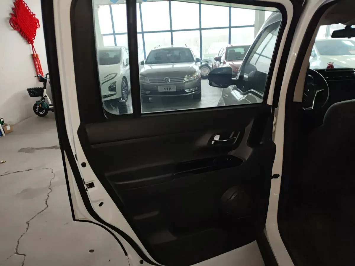 2018 ChangAn Oshan X70A 1.5L 107HP L4 5MT,autocango,china used car exporter,china ev exporter,chinese used car exporter,chinese used ev exporter