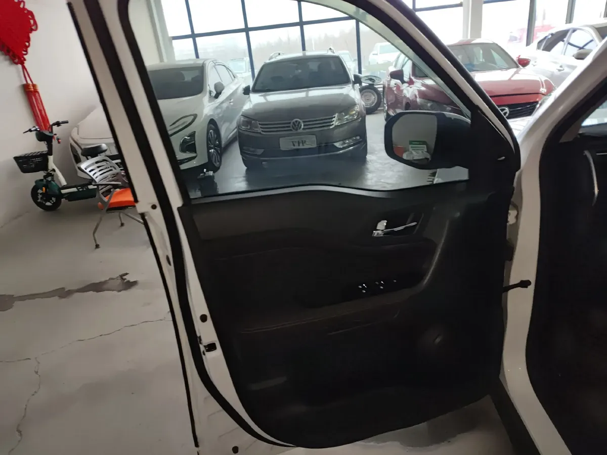 2018 ChangAn Oshan X70A 1.5L 107HP L4 5MT,autocango,china used car exporter,china ev exporter,chinese used car exporter,chinese used ev exporter