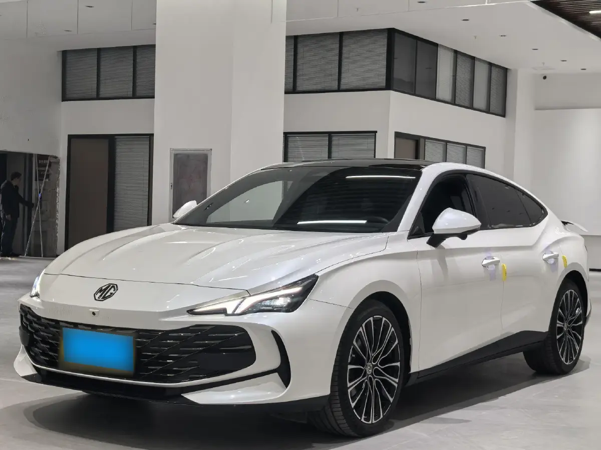 2023 MG 7 2.0T 261HP L4 9AT