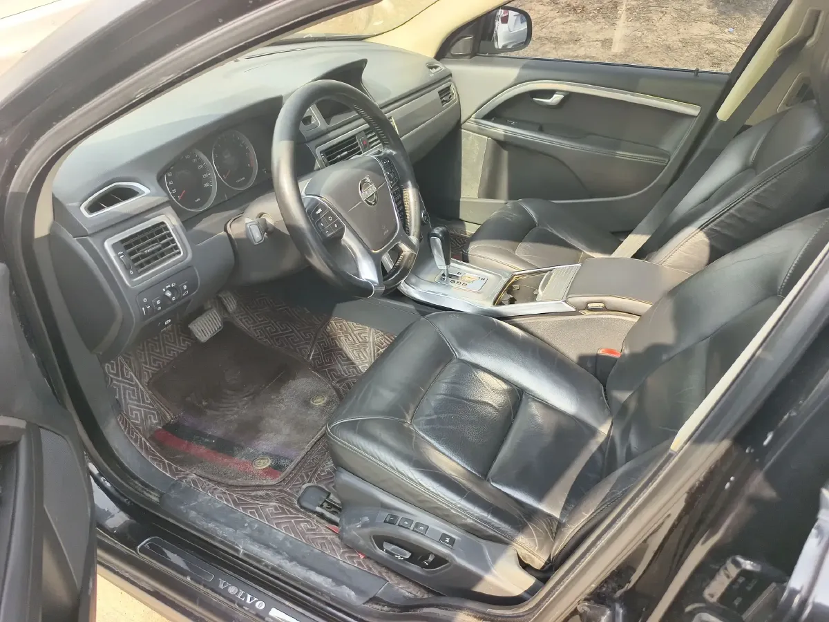 2012 Volvo S80L 2.0T 240HP L4 6DCT,autocango,china used car exporter,china ev exporter,chinese used car exporter,chinese used ev exporter