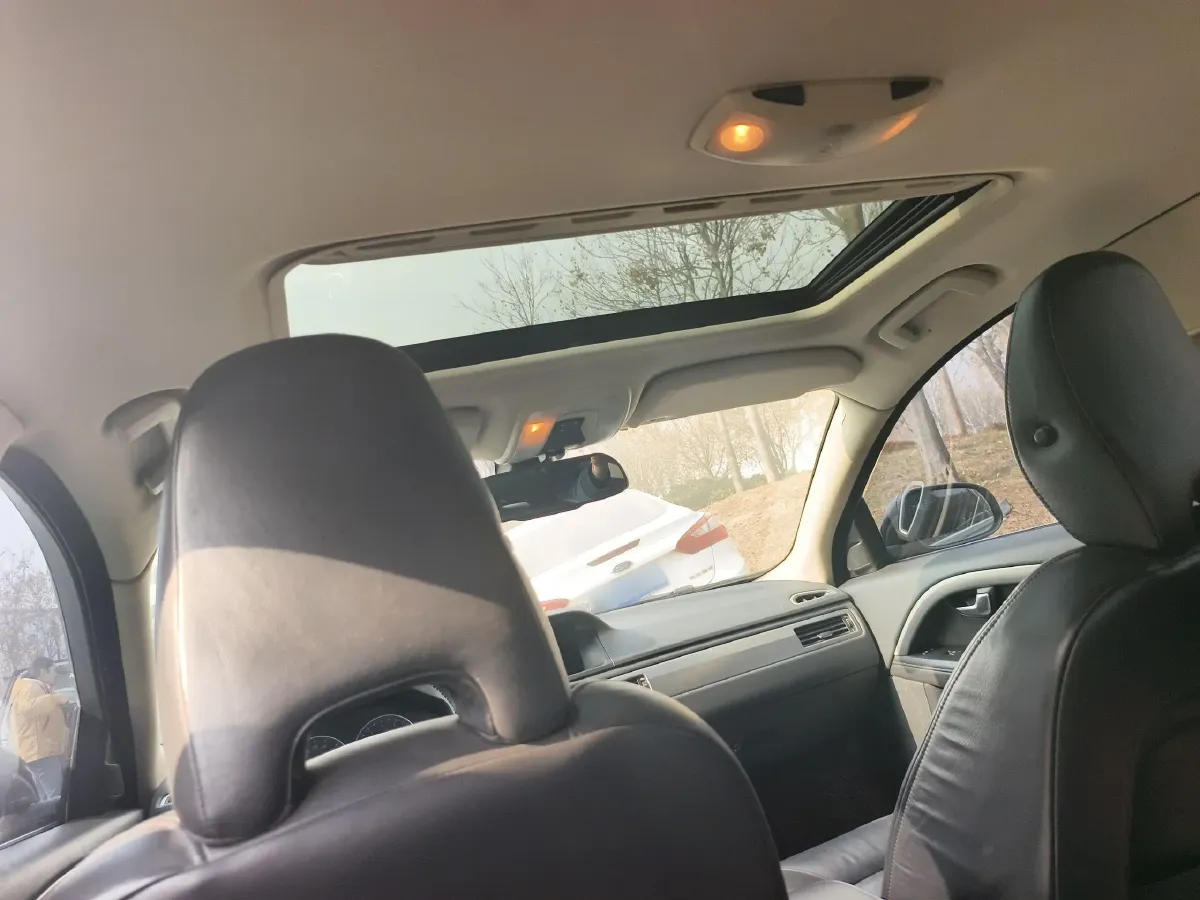 2012 Volvo S80L 2.0T 240HP L4 6DCT,autocango,china used car exporter,china ev exporter,chinese used car exporter,chinese used ev exporter