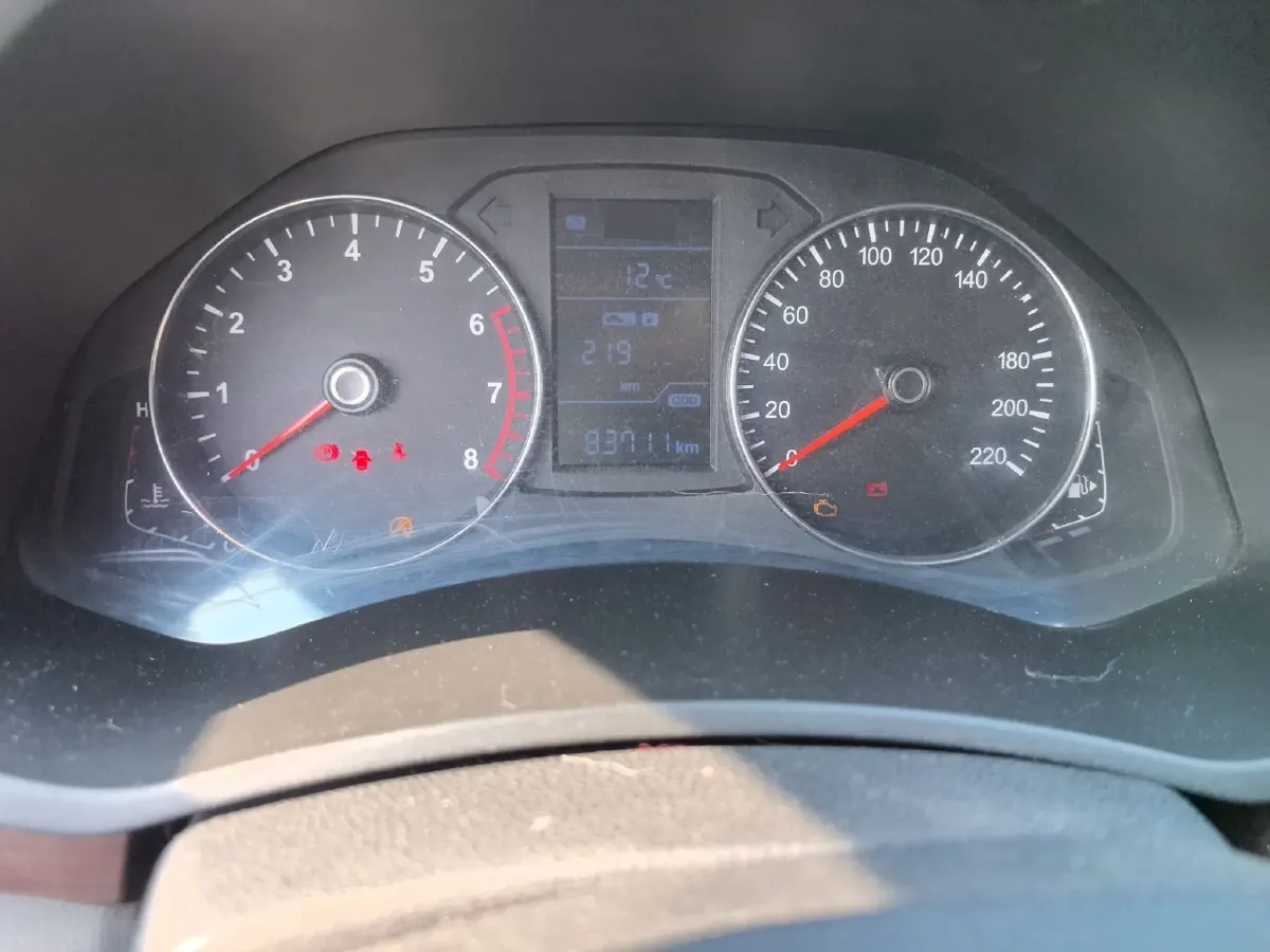 2016 FAW Senia R7 1.6L 116HP L4 5MT,autocango,china used car exporter,china ev exporter,chinese used car exporter,chinese used ev exporter