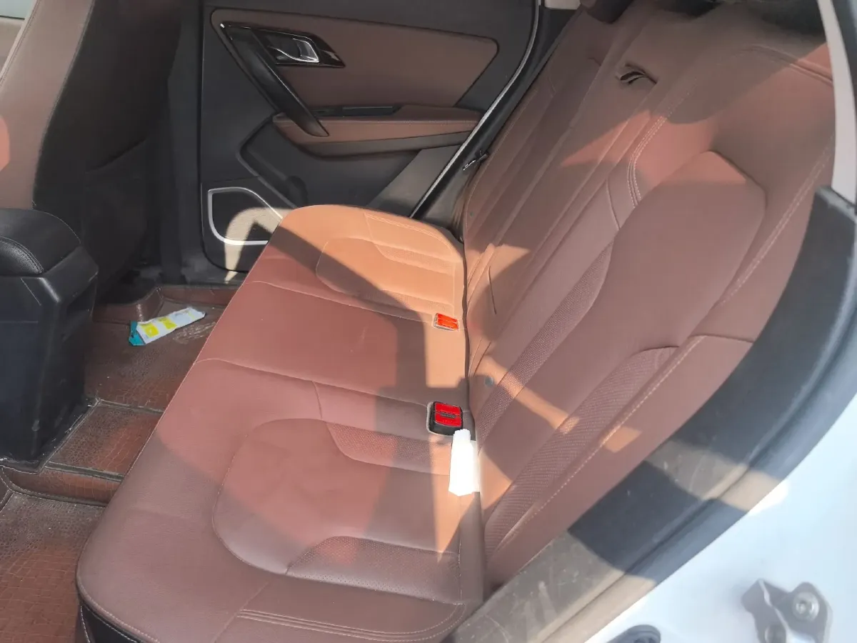 2016 FAW Senia R7 1.6L 116HP L4 5MT,autocango,china used car exporter,china ev exporter,chinese used car exporter,chinese used ev exporter