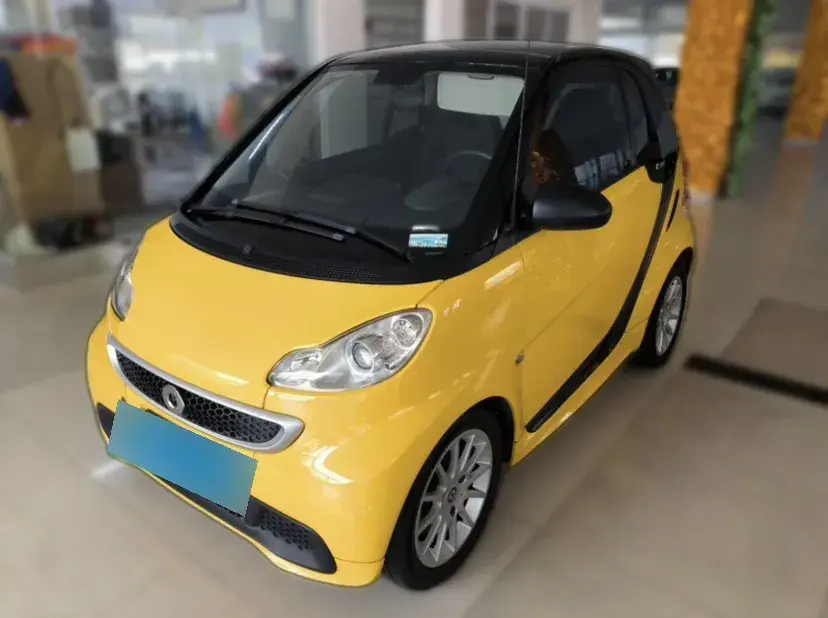 2012 Smart smart fortwo 1.0L 71HP L3 5AMT