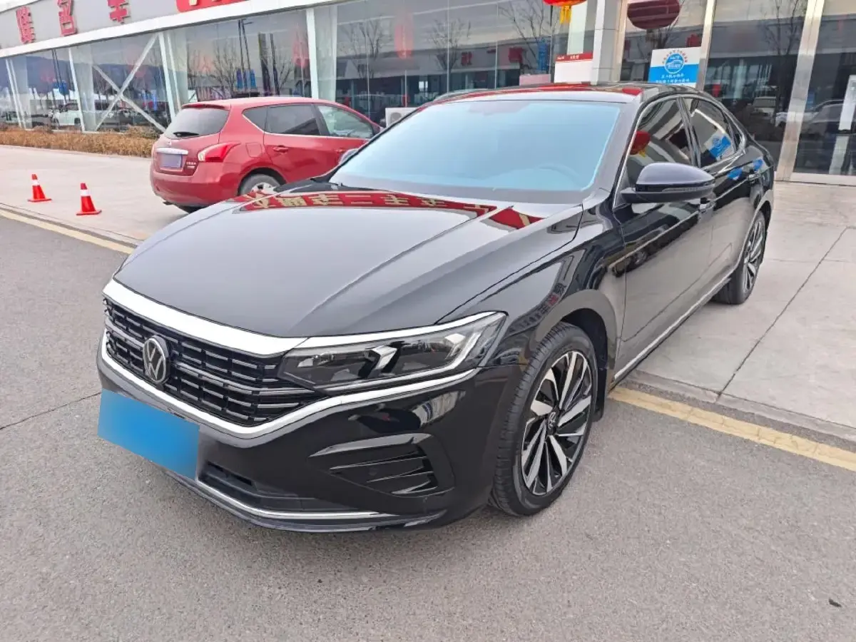 2023 Volkswagen Passat 2.0T 186HP L4 7DCT