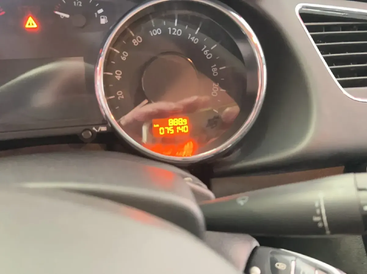 2015 Peugeot 3008 1.6T 167HP L4 6AT,autocango,china used car exporter,china ev exporter,chinese used car exporter,chinese used ev exporter