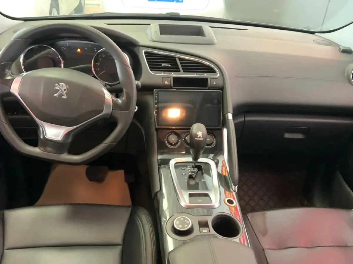 2015 Peugeot 3008 1.6T 167HP L4 6AT,autocango,china used car exporter,china ev exporter,chinese used car exporter,chinese used ev exporter