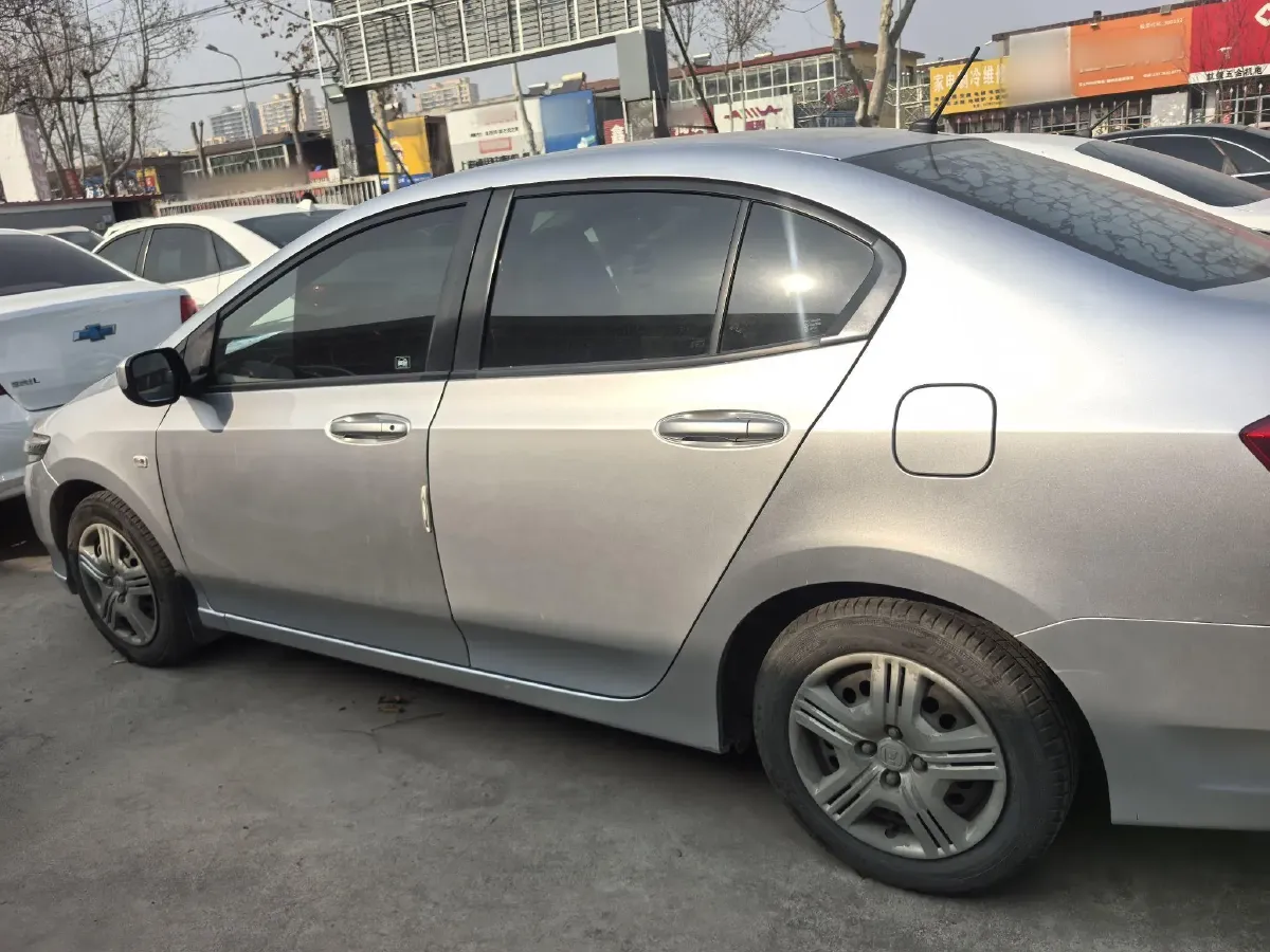 2012 Honda City Classic 1.5L 120HP L4 5MT,autocango,china used car exporter,china ev exporter,chinese used car exporter,chinese used ev exporter