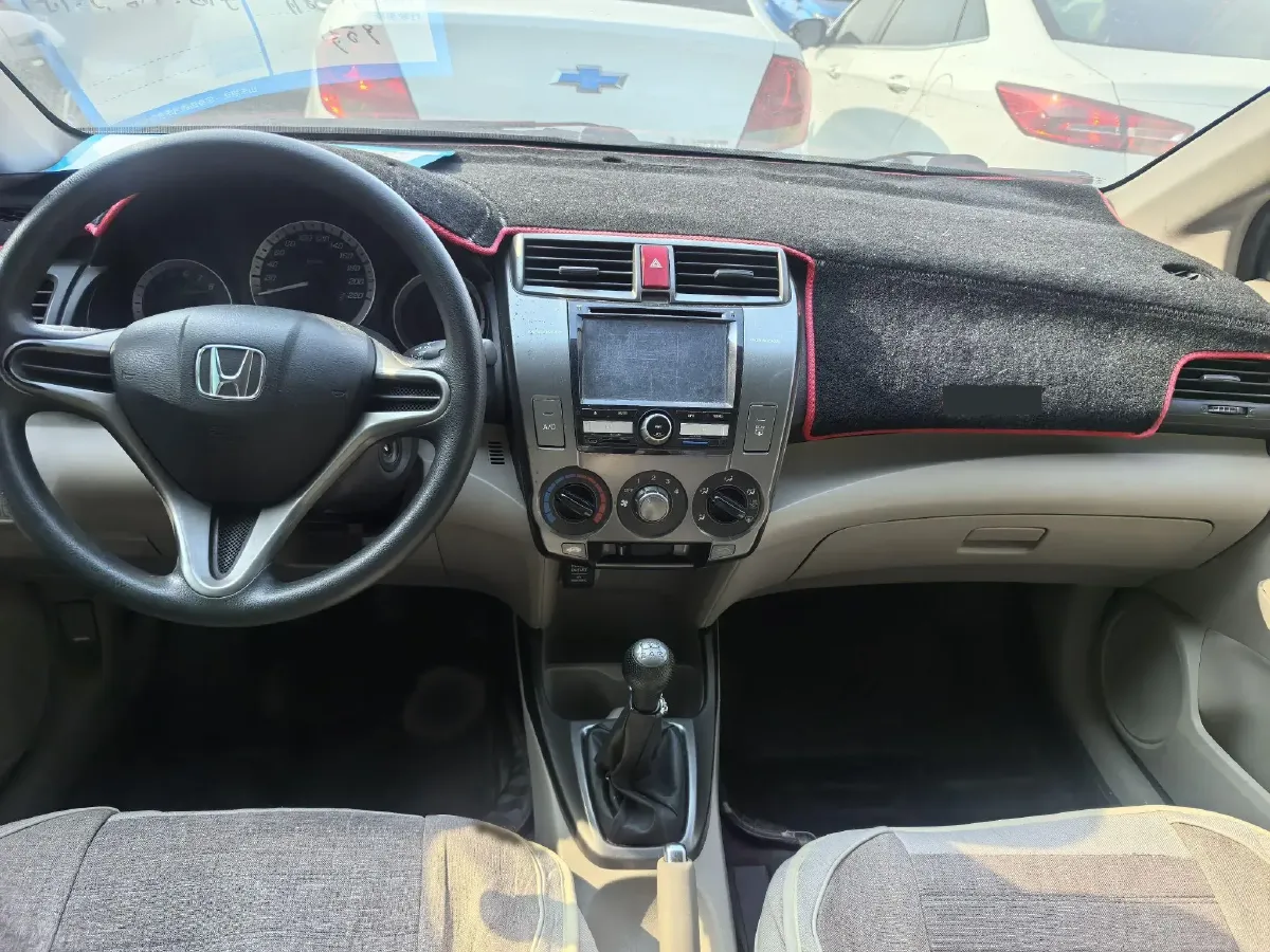 2012 Honda City Classic 1.5L 120HP L4 5MT,autocango,china used car exporter,china ev exporter,chinese used car exporter,chinese used ev exporter