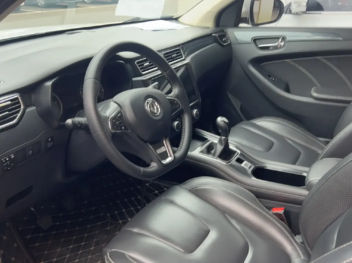 2017 DongFeng Fengon Fengon 580 1.5T 150HP L4 6MT,autocango,china used car exporter,china ev exporter,chinese used car exporter,chinese used ev exporter