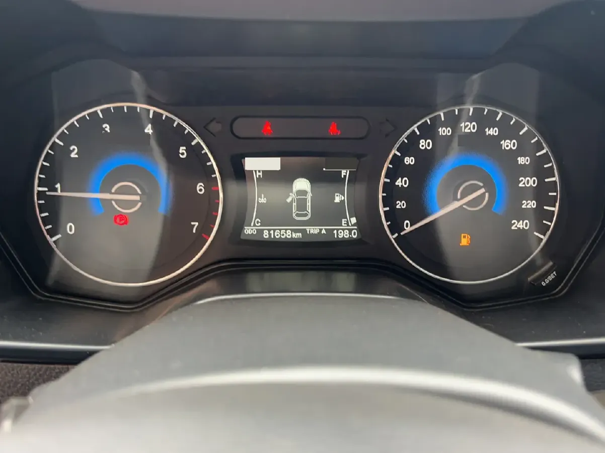 2017 DongFeng Fengon Fengon 580 1.5T 150HP L4 6MT,autocango,china used car exporter,china ev exporter,chinese used car exporter,chinese used ev exporter