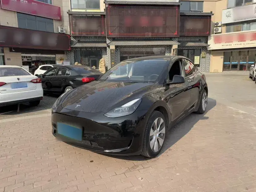 2022 Tesla Model Y BEV 60KWH