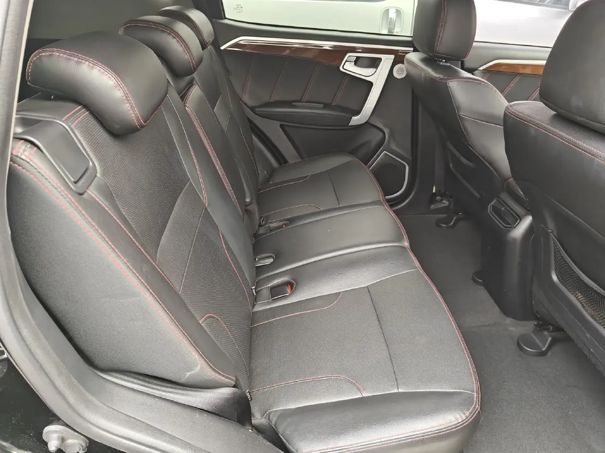 2015 Geely GX7 2.0L 141HP L4 6AT,autocango,china used car exporter,china ev exporter,chinese used car exporter,chinese used ev exporter