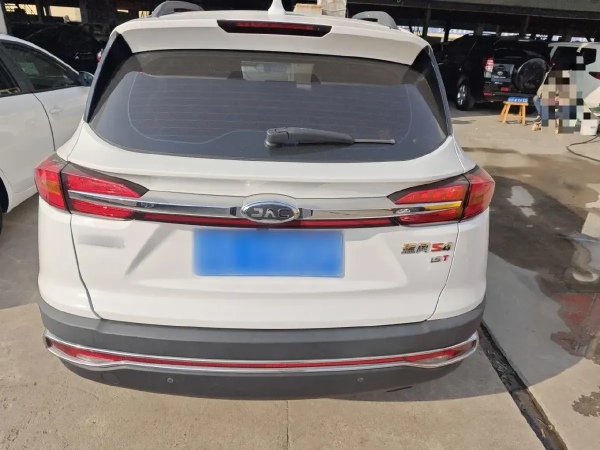 2020 JAC Refine S4 1.5T 150HP L4 CVT,autocango,china used car exporter,china ev exporter,chinese used car exporter,chinese used ev exporter