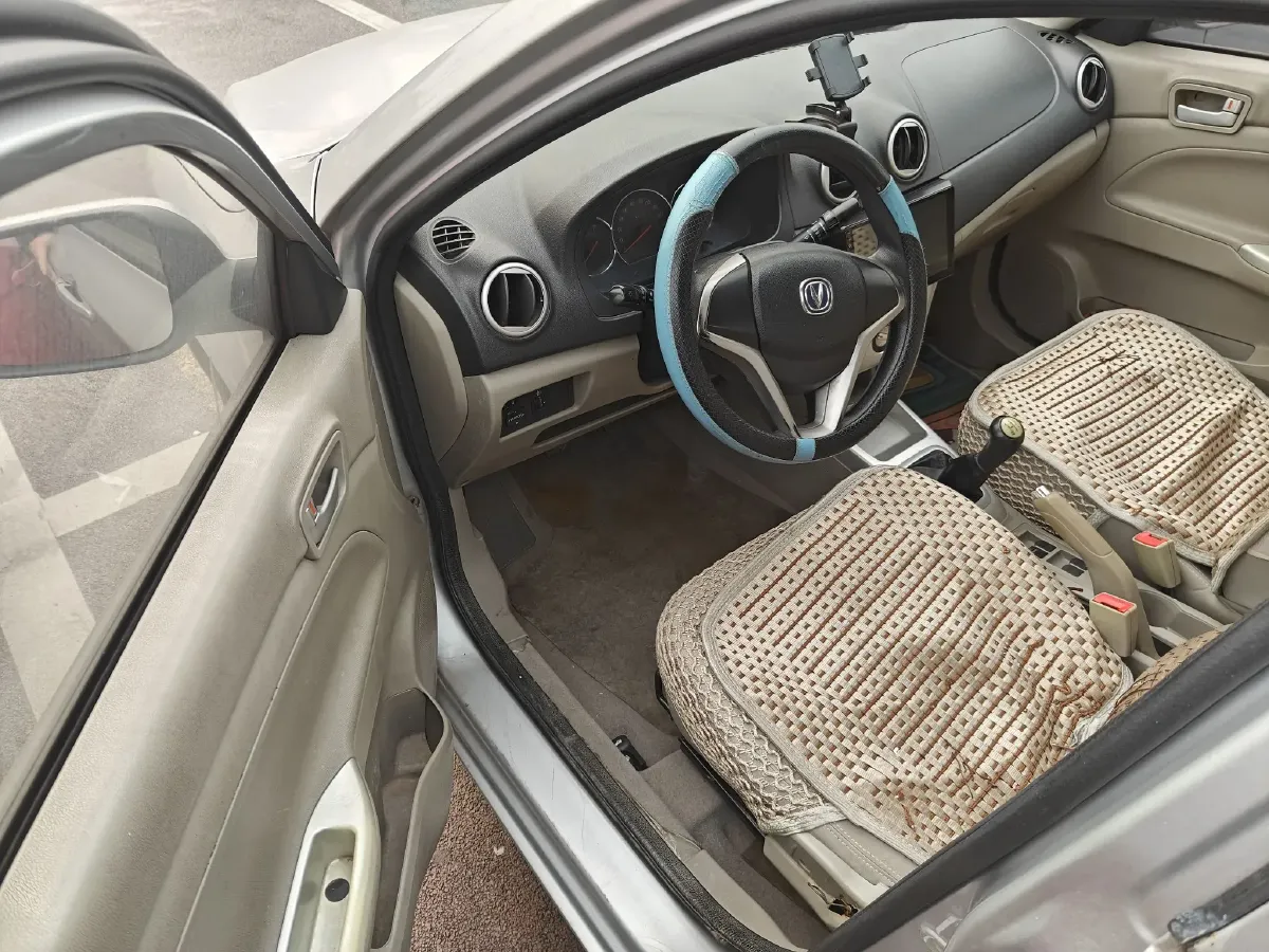 2012 ChangAn Alsvin V3 1.3L 94HP L4 5MT,autocango,china used car exporter,china ev exporter,chinese used car exporter,chinese used ev exporter