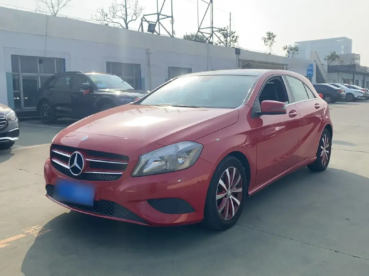 2013 Mercedes-Benz A Class 1.6T 122HP L4 7DCT