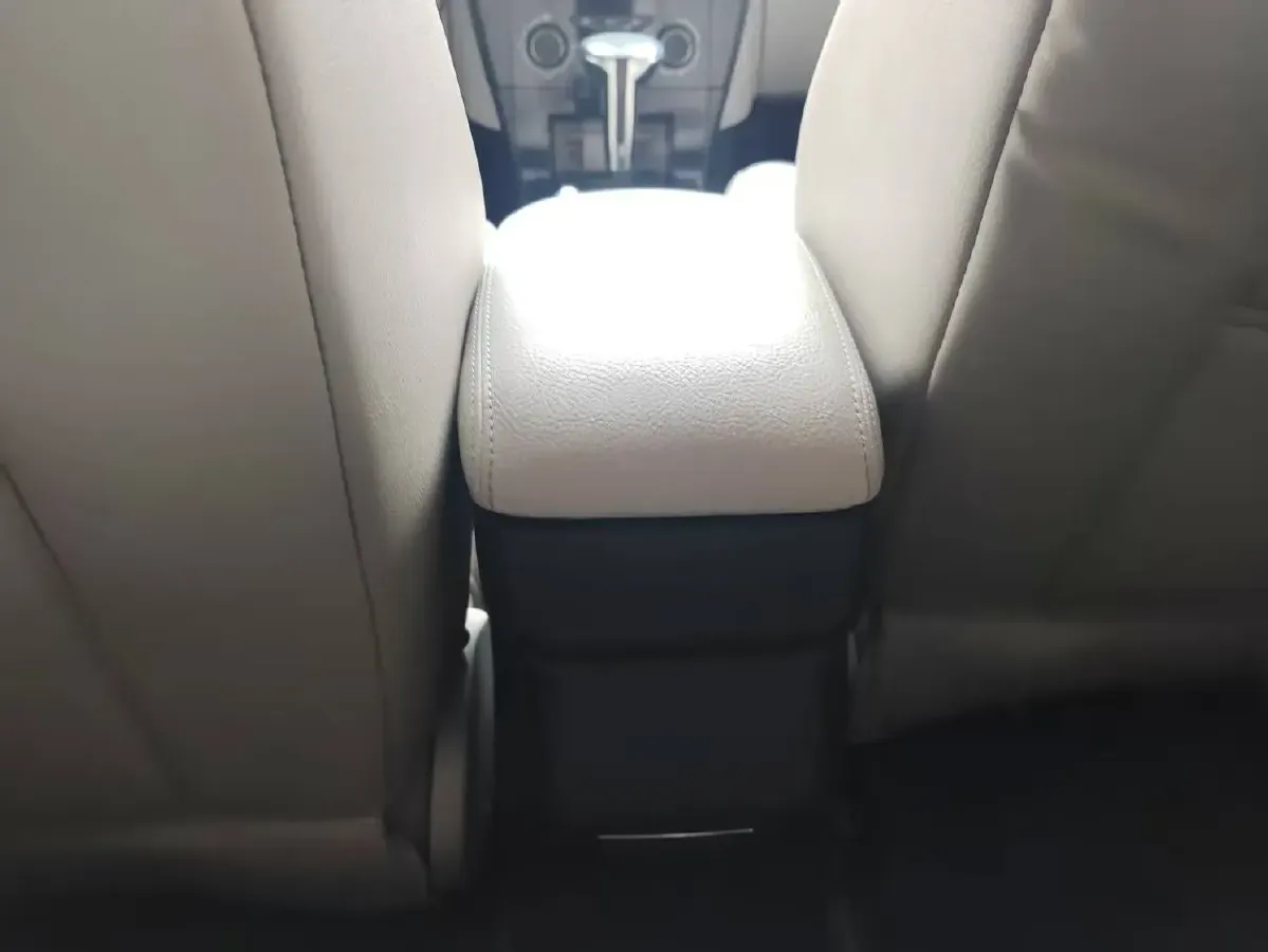 2013 Citroen C-Quatre 1.6L 117HP L4 4AT,autocango,china used car exporter,china ev exporter,chinese used car exporter,chinese used ev exporter