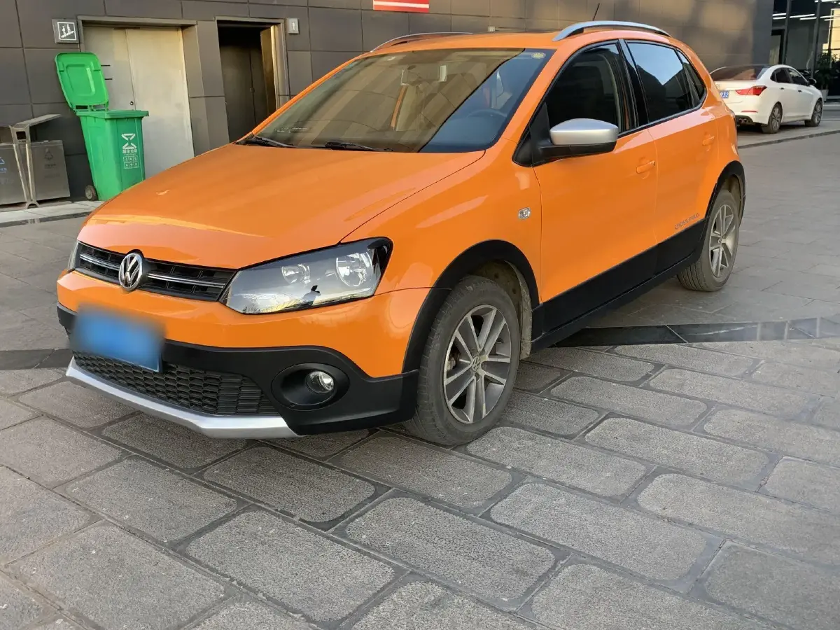 2012 Volkswagen Polo 1.6L 105HP L4 6AT
