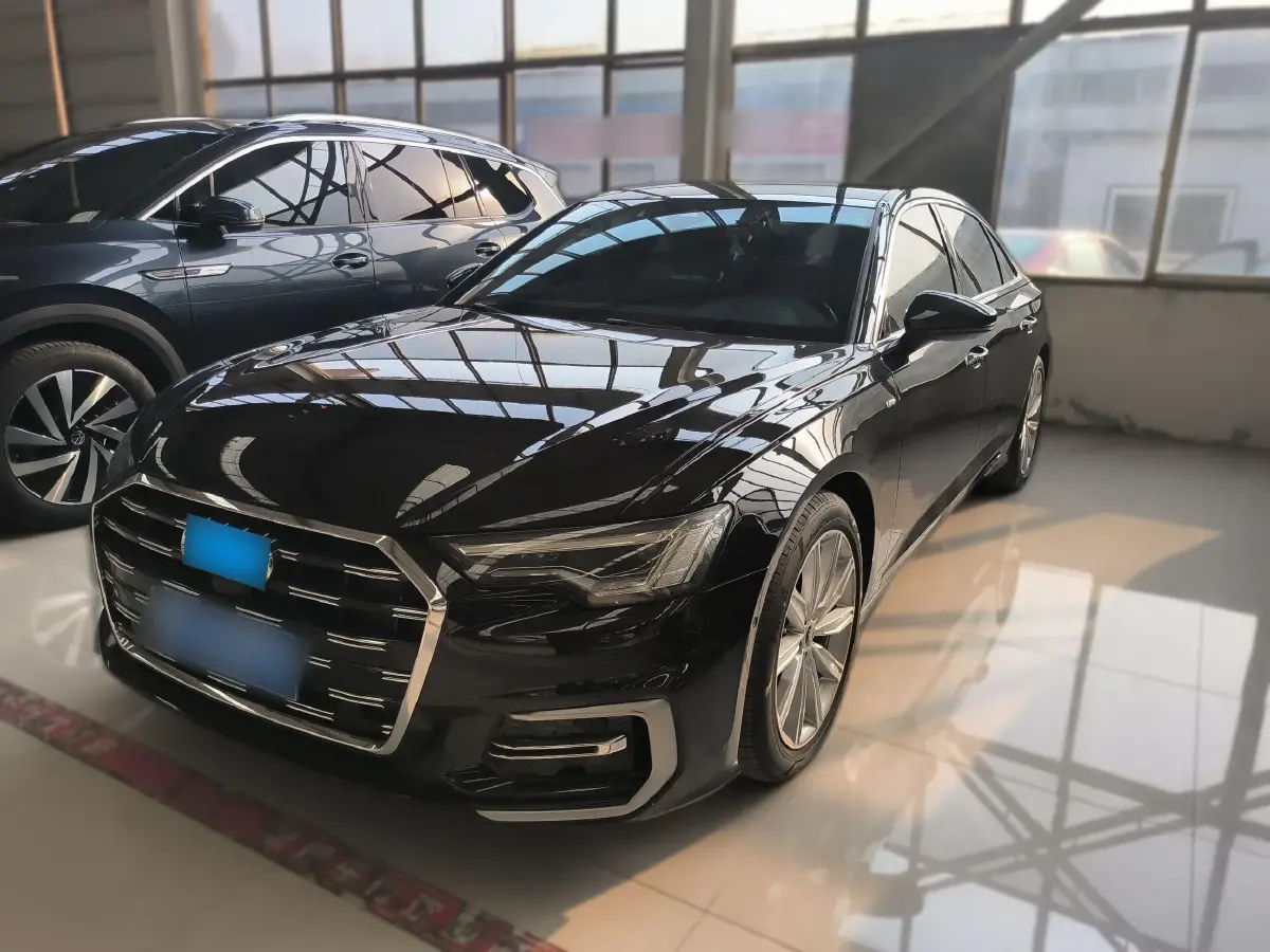 2024 Audi A6L 2.0T 245HP L4 7DCT