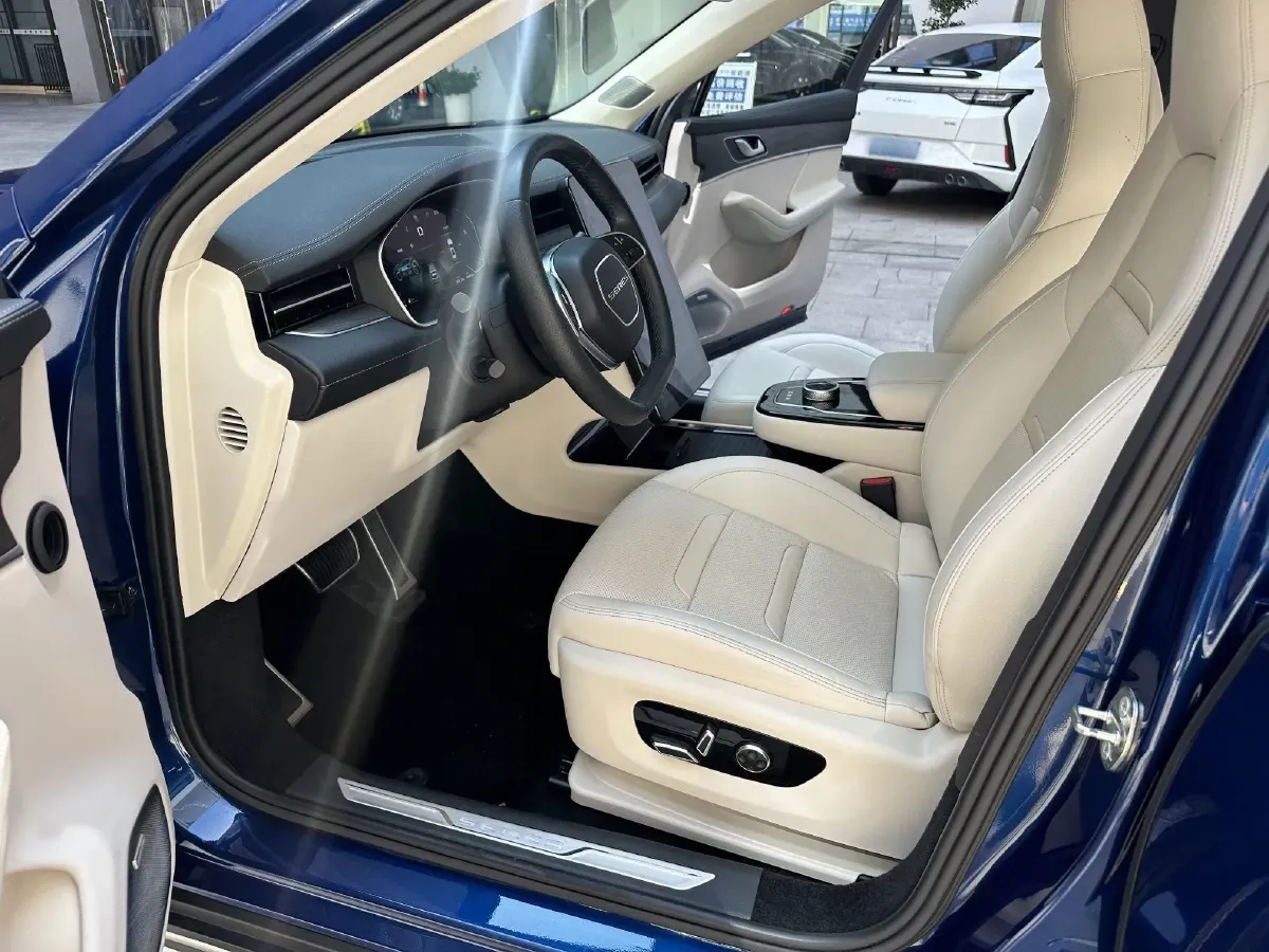 2021 SERES SF5 Range Extended 112HP REEV 35KWH,autocango,china used car exporter,china ev exporter,chinese used car exporter,chinese used ev exporter