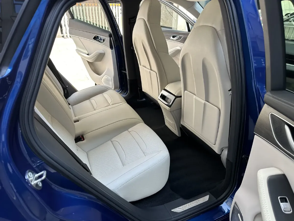 2021 SERES SF5 Range Extended 112HP REEV 35KWH,autocango,china used car exporter,china ev exporter,chinese used car exporter,chinese used ev exporter