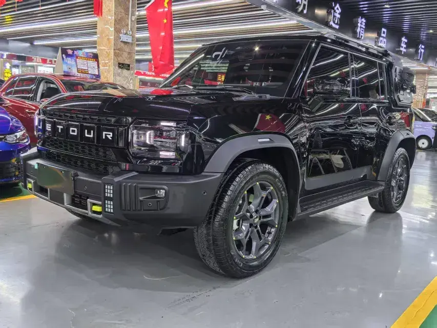 2023 Jetour Traveller 2.0T 254HP L4 7DCT