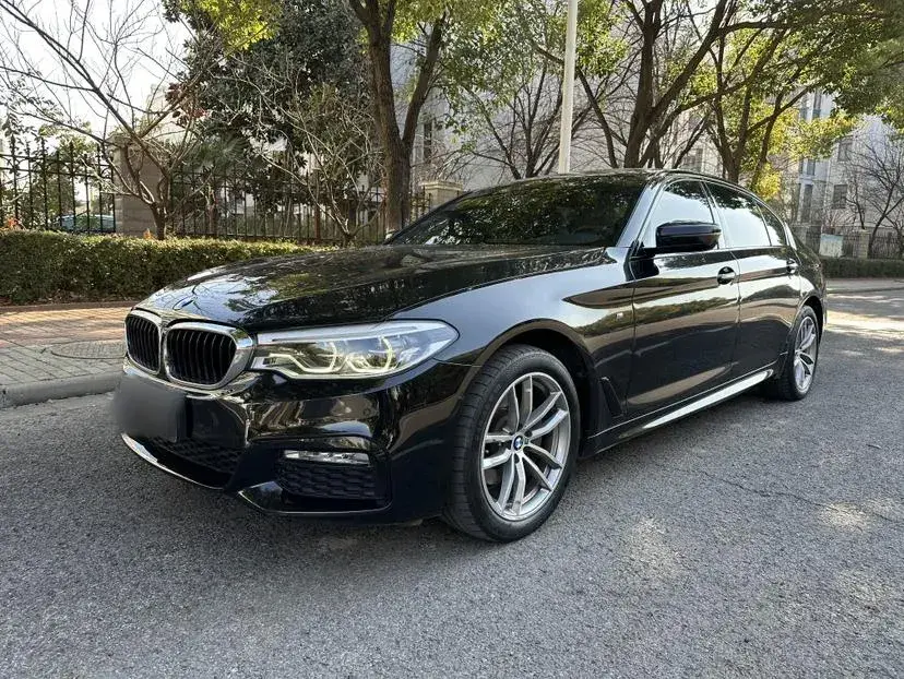 2018 BMW 5 Series 2.0T 184HP L4 8AT