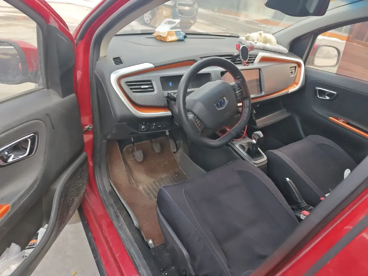 2017 Geely Vision X1 1.3L 88HP L4 5MT,autocango,china used car exporter,china ev exporter,chinese used car exporter,chinese used ev exporter