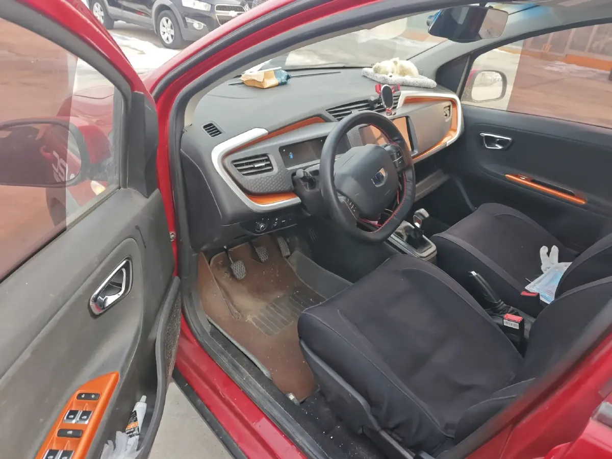 2017 Geely Vision X1 1.3L 88HP L4 5MT,autocango,china used car exporter,china ev exporter,chinese used car exporter,chinese used ev exporter