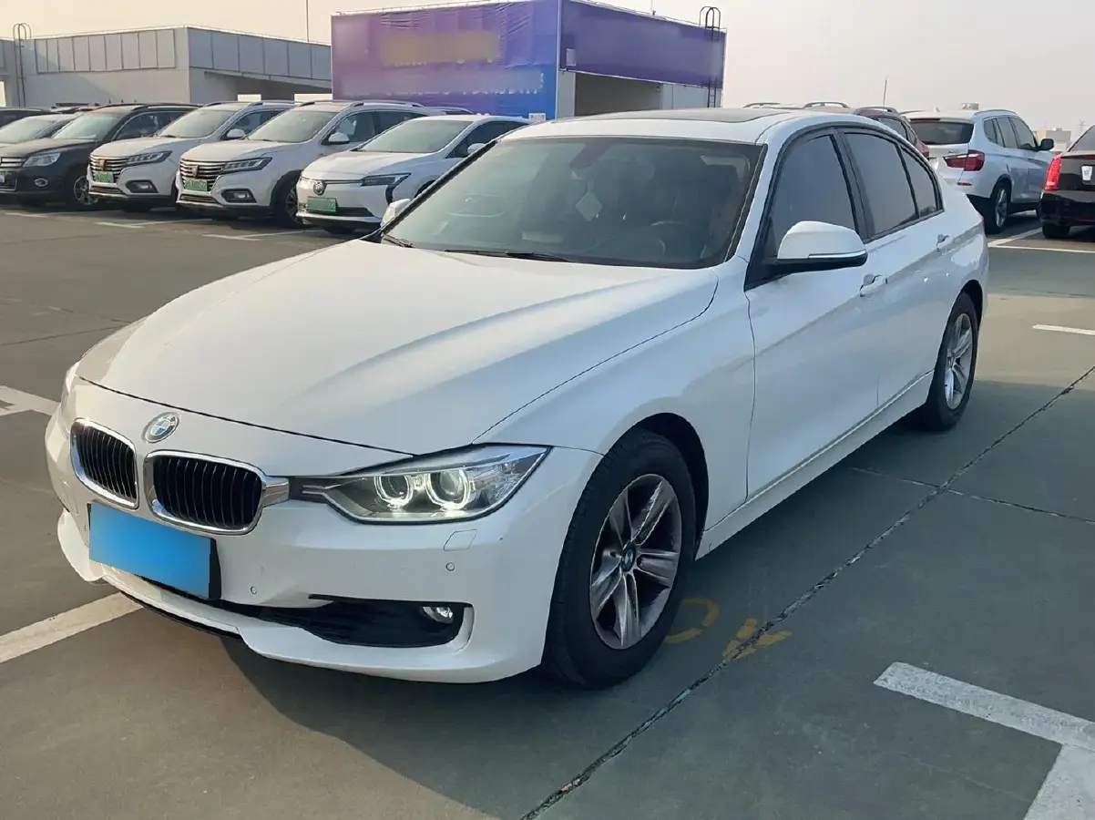 2015 BMW 3 Series 2.0T 184HP L4 8AT