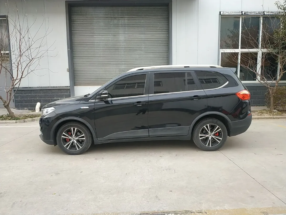 2020 SWM X7 2.0L 137HP L4 5MT,autocango,china used car exporter,china ev exporter,chinese used car exporter,chinese used ev exporter