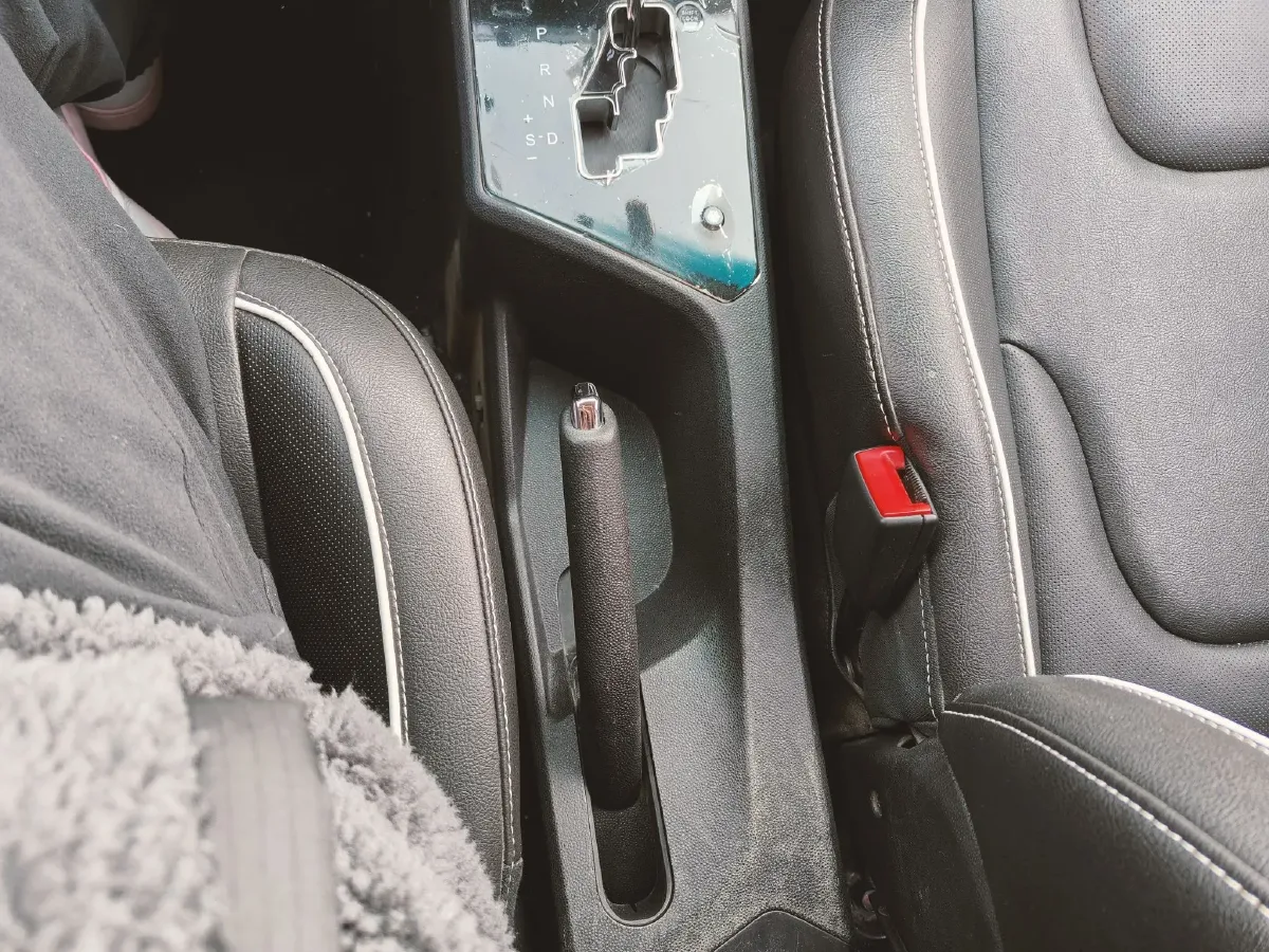 2015 JAC Refine S2 1.5L 113HP L4 CVT,autocango,china used car exporter,china ev exporter,chinese used car exporter,chinese used ev exporter