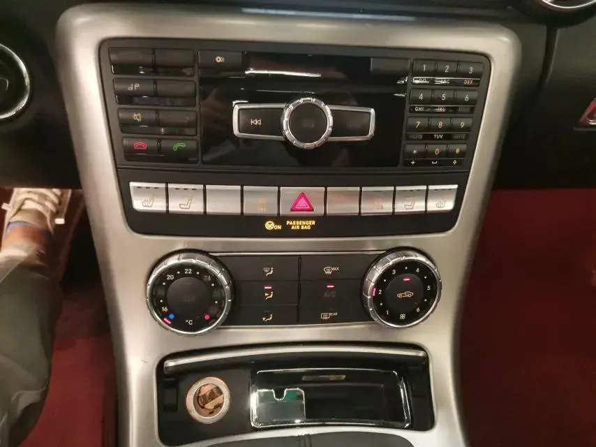 2011 Mercedes-Benz SLK Class 1.8T 184HP L4 7AT,autocango,china used car exporter,china ev exporter,chinese used car exporter,chinese used ev exporter