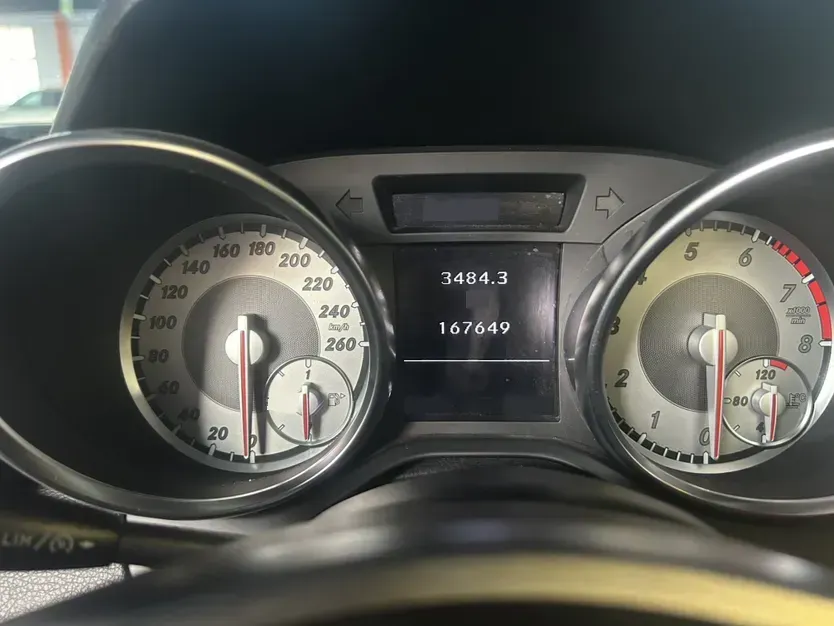 2011 Mercedes-Benz SLK Class 1.8T 184HP L4 7AT,autocango,china used car exporter,china ev exporter,chinese used car exporter,chinese used ev exporter