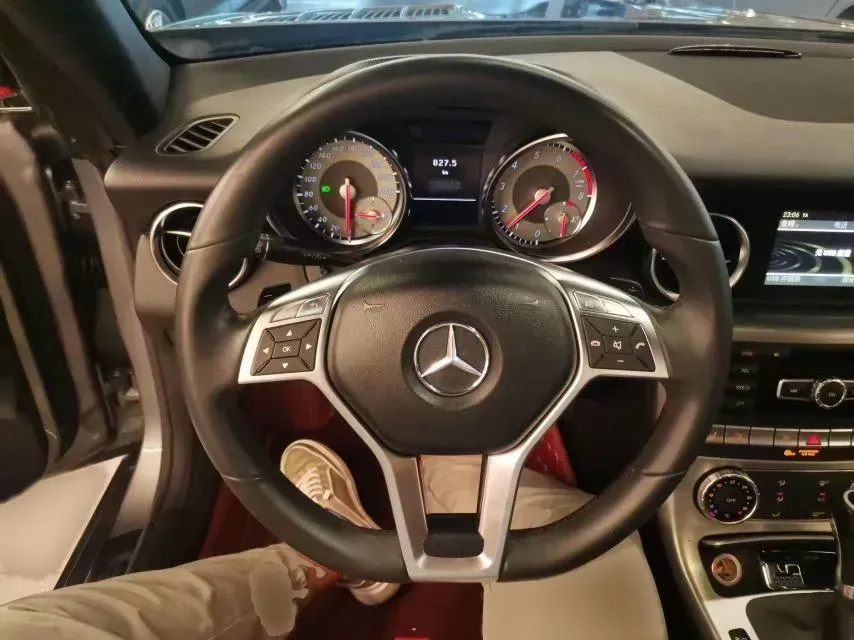 2011 Mercedes-Benz SLK Class 1.8T 184HP L4 7AT,autocango,china used car exporter,china ev exporter,chinese used car exporter,chinese used ev exporter