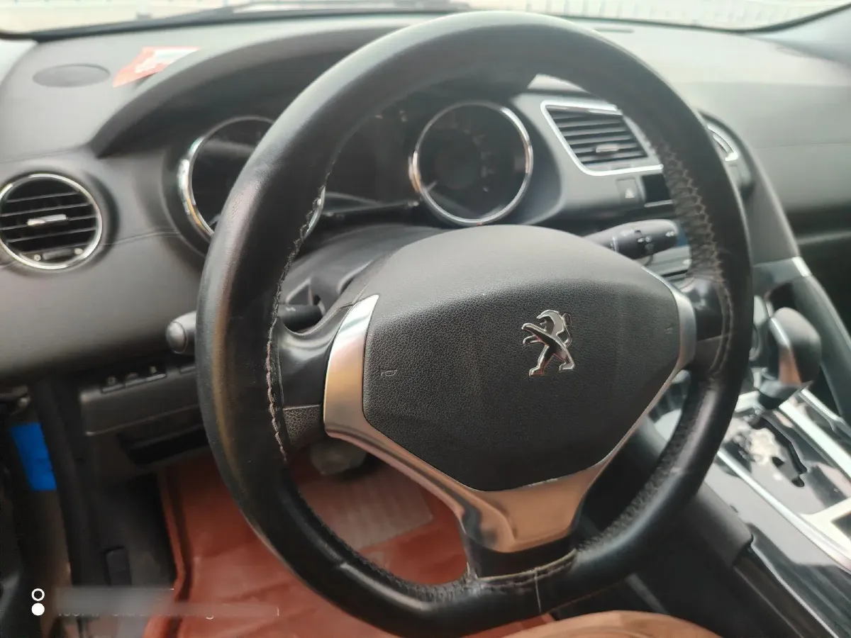 2015 Peugeot 3008 1.6T 167HP L4 6AT,autocango,china used car exporter,china ev exporter,chinese used car exporter,chinese used ev exporter