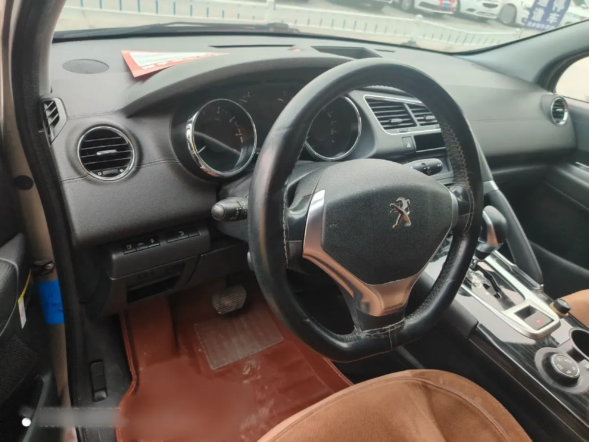 2015 Peugeot 3008 1.6T 167HP L4 6AT,autocango,china used car exporter,china ev exporter,chinese used car exporter,chinese used ev exporter