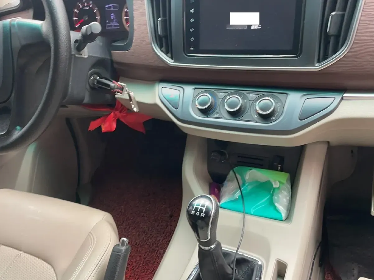 2018 DongFeng Forthing LingZhi 1.6L 122HP L4 5MT,autocango,china used car exporter,china ev exporter,chinese used car exporter,chinese used ev exporter
