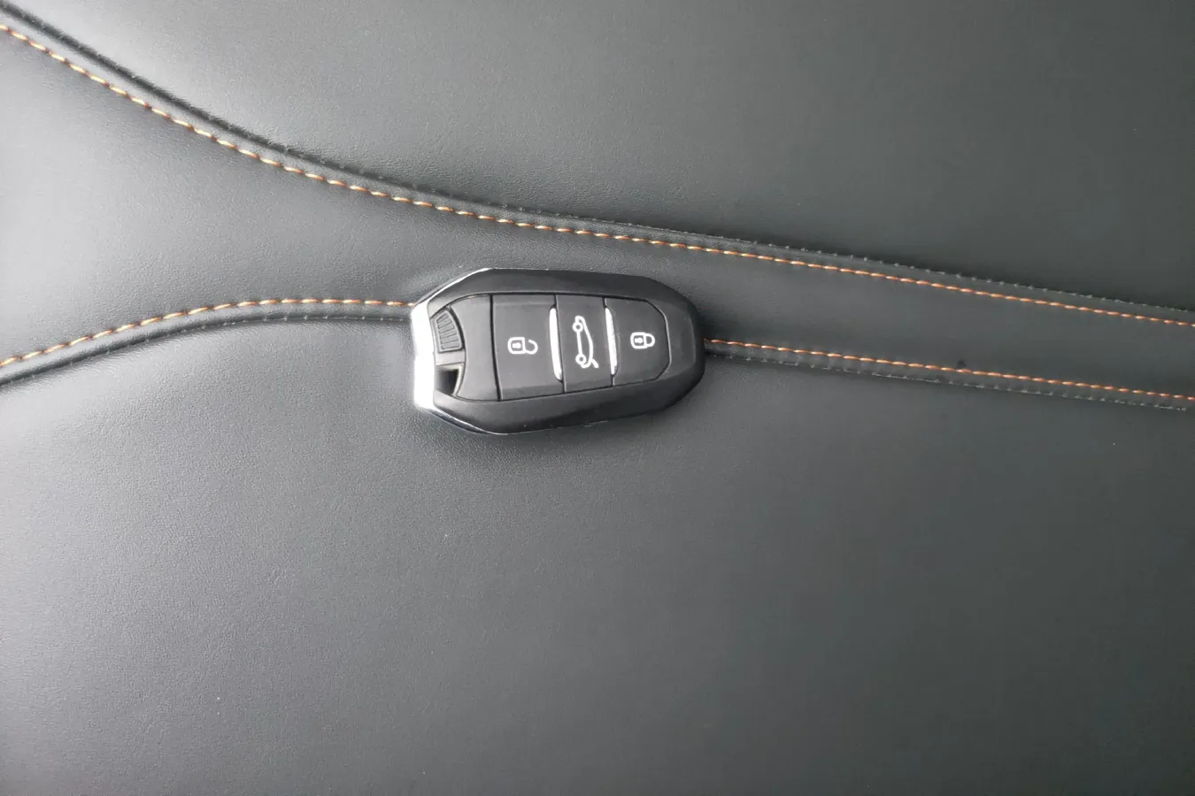 2019 Peugeot 4008 1.6T 170HP L4 6AT,autocango,china used car exporter,china ev exporter,chinese used car exporter,chinese used ev exporter