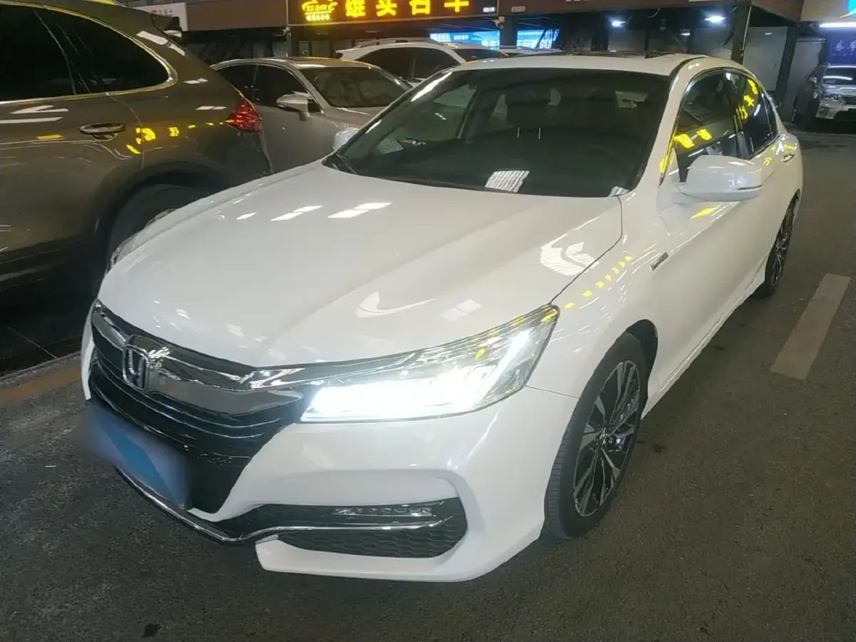 2016 Honda Accord 2.0L 146HP L4 E-CVT Hybrid